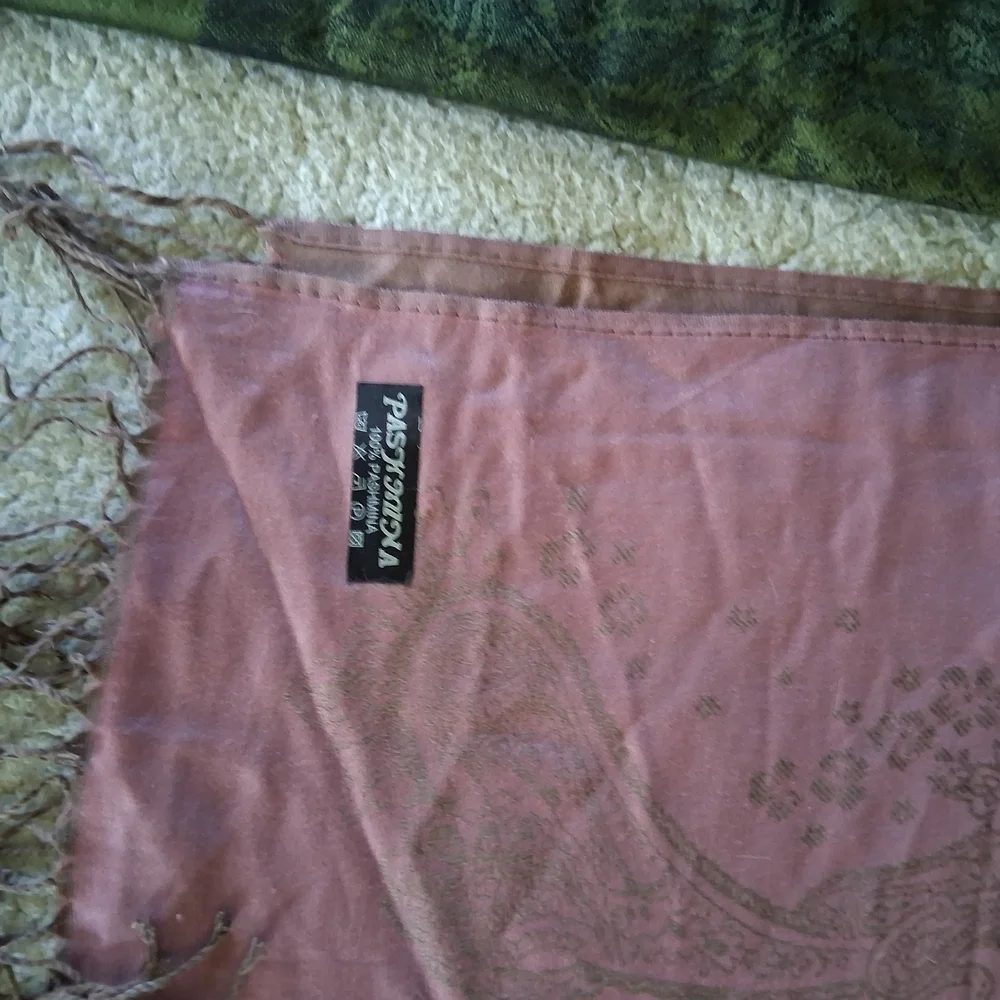 2 Pashmina Scarfs Green and Pink